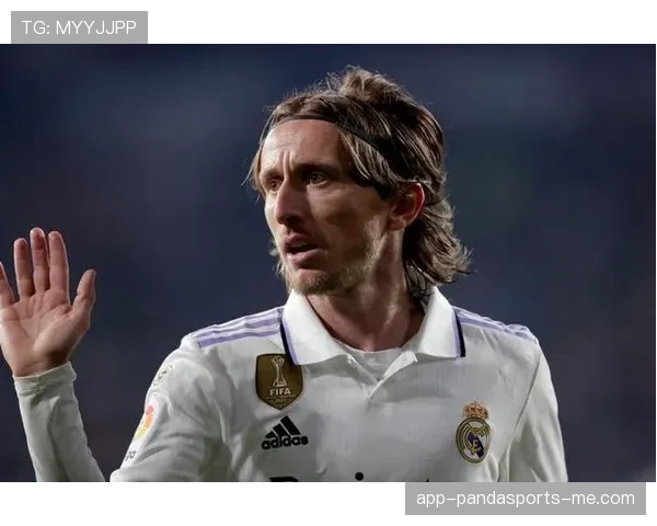 莫德里奇家里这小日子，比他球场上冷静难多了吧？