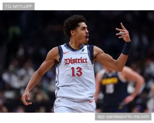 乔·杜马斯突破能力提升，挡拆中制造错位高效得分