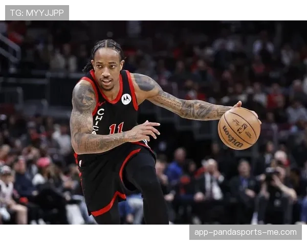 德罗赞中距离持续杀伤，改变对手防守布局