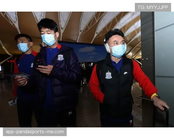 申花中场创造力枯竭问题逐步显现，近期表现混乱对赛季走势形成制约